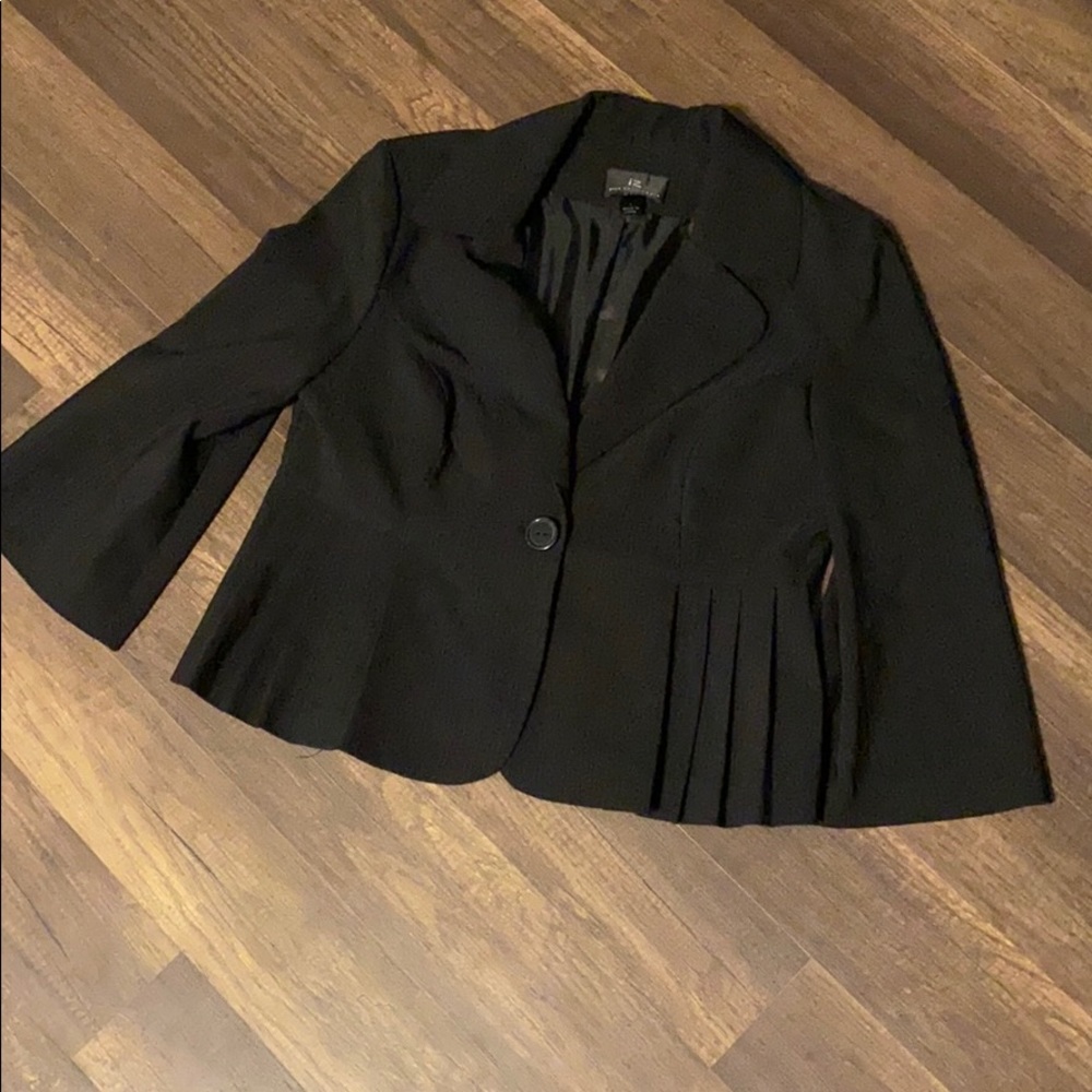 Ruffled blazer